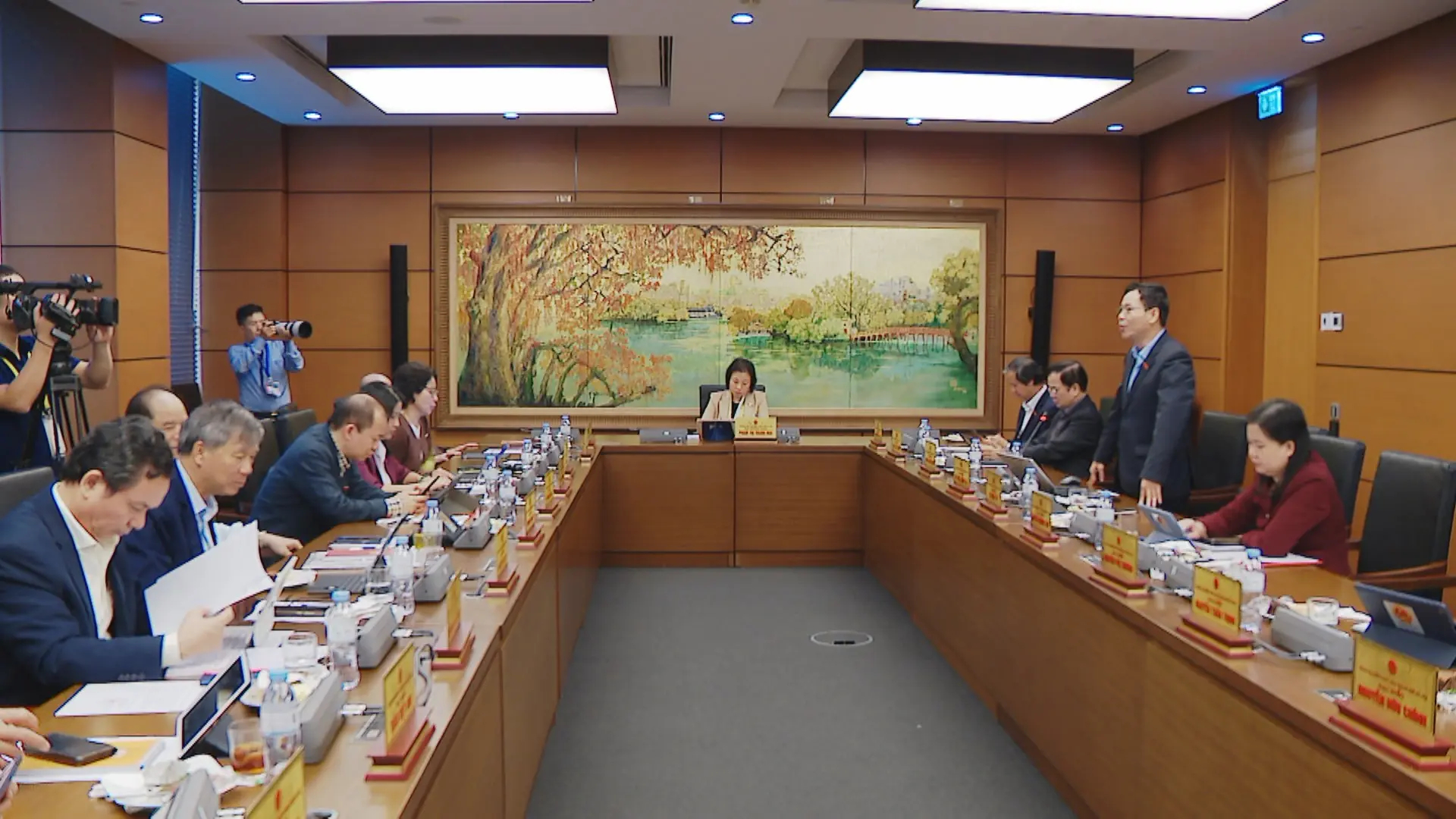 Sửa Luật Đầu tư: Thông thoáng nhưng cần minh bạch